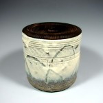 Emadaragaratsu water jar with burned cedar lid. H20cm